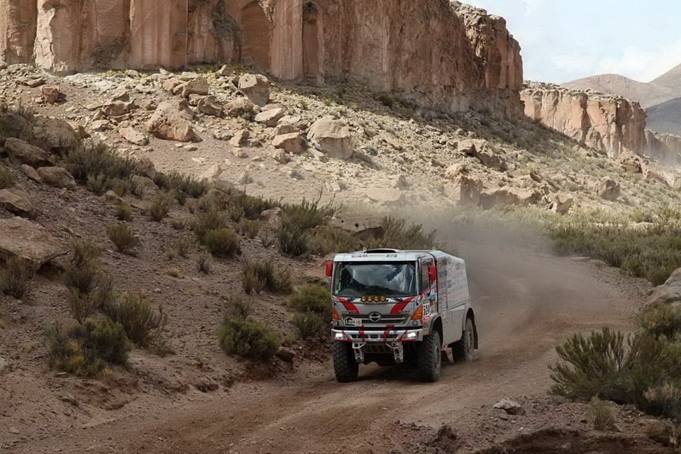 Hino Dakar 2015